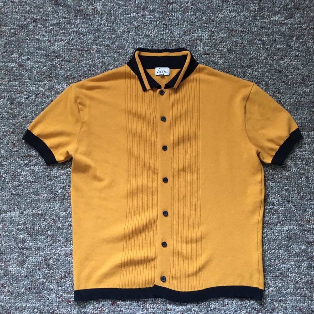 Vintage mustard button down tee